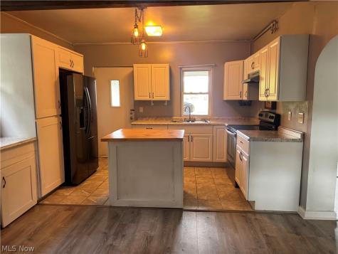1530 Collier Road Akron OH 44320