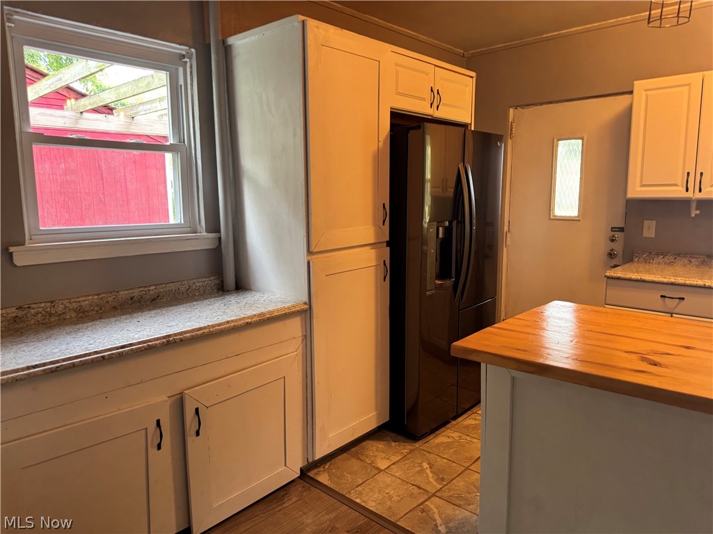 1530 Collier Road Akron OH 44320