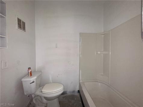 2278 E 70th Street Cleveland OH 44103