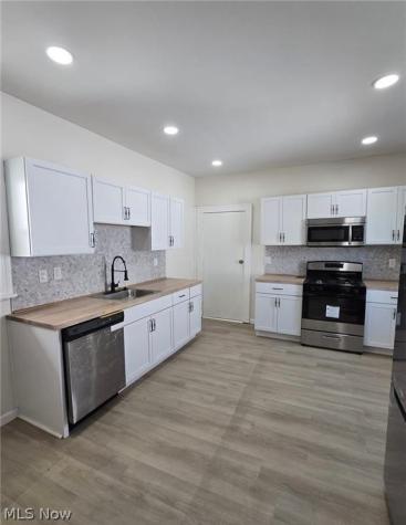 1234 E 61st Street Cleveland OH 44103