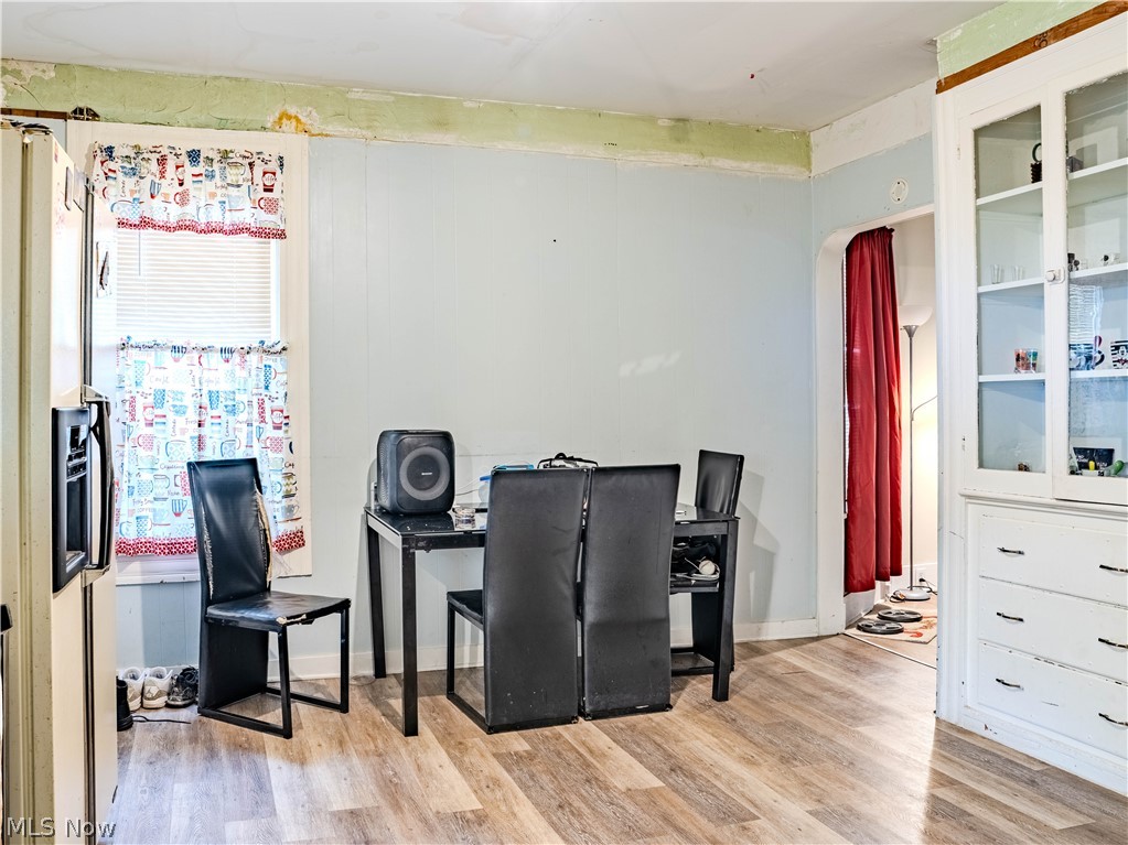 2102 W 96th Street Cleveland OH 44102