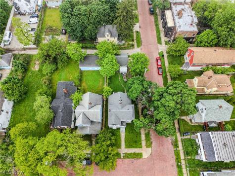 2102 W 96th Street Cleveland OH 44102