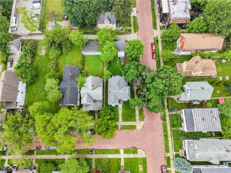 2102 W 96th Street Cleveland OH 44102