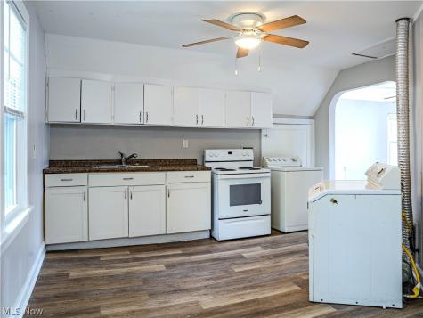 2102 W 96th Street Cleveland OH 44102