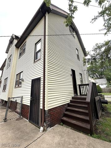 8108 Grand Division Avenue Garfield Heights OH 44125