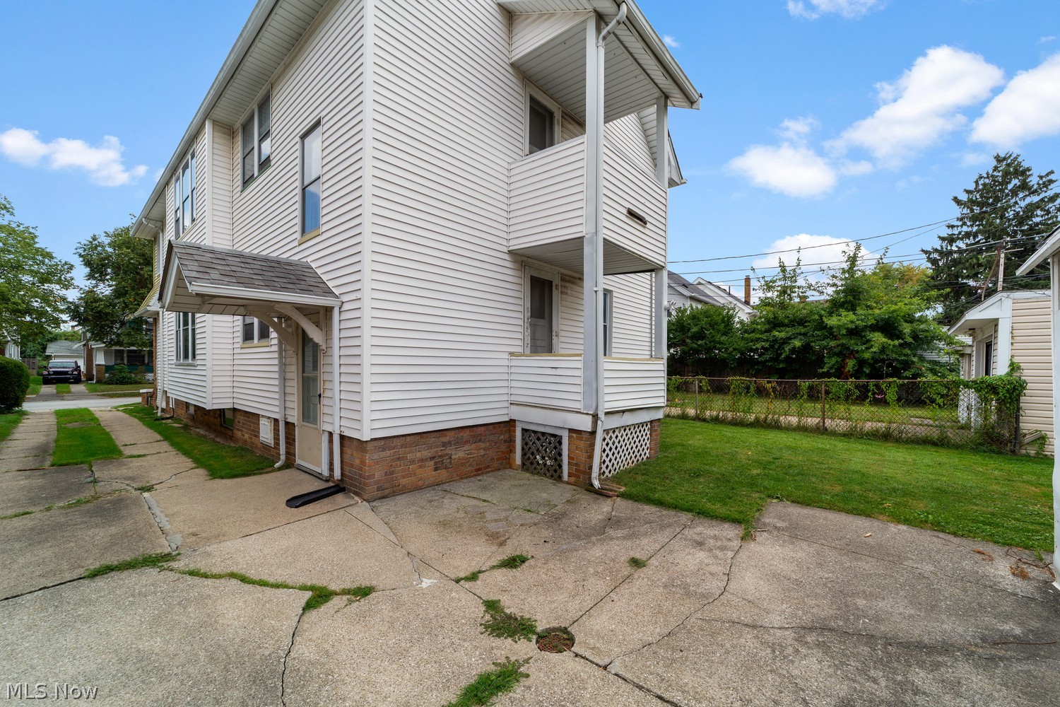 2148 Lewis Drive Lakewood OH 44107