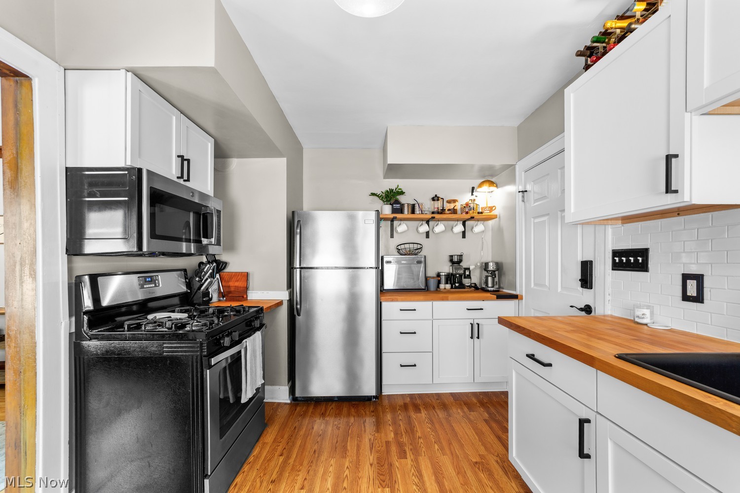 2148 Lewis Drive Lakewood OH 44107