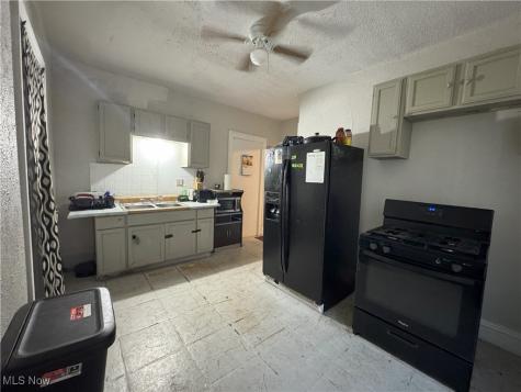13809 Earlwood Road Cleveland OH 44110