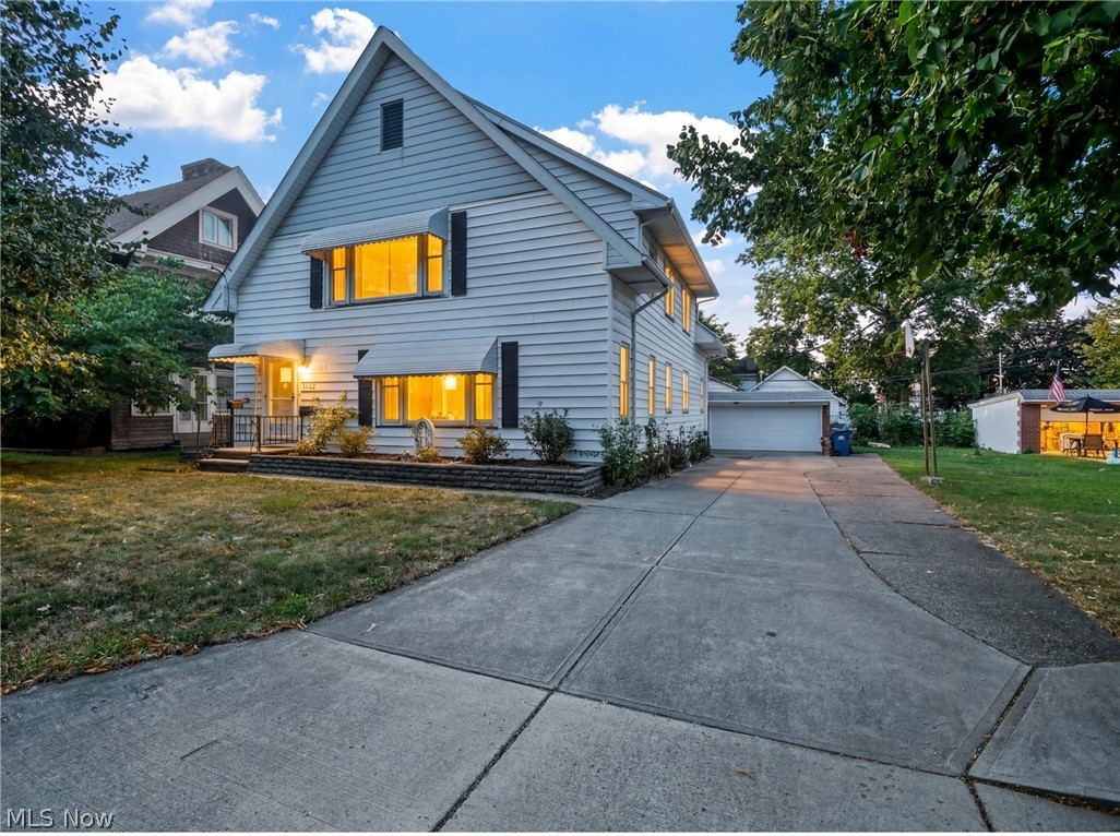 13532 Elbur Lane Lakewood OH 44107