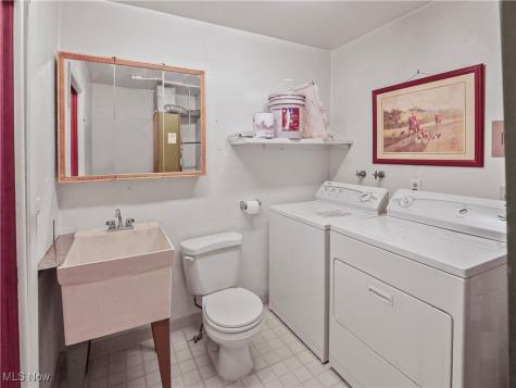 13532 Elbur Lane Lakewood OH 44107