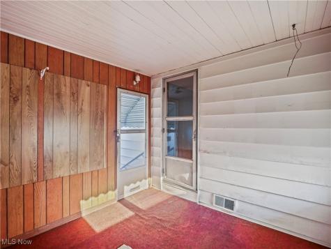 13532 Elbur Lane Lakewood OH 44107