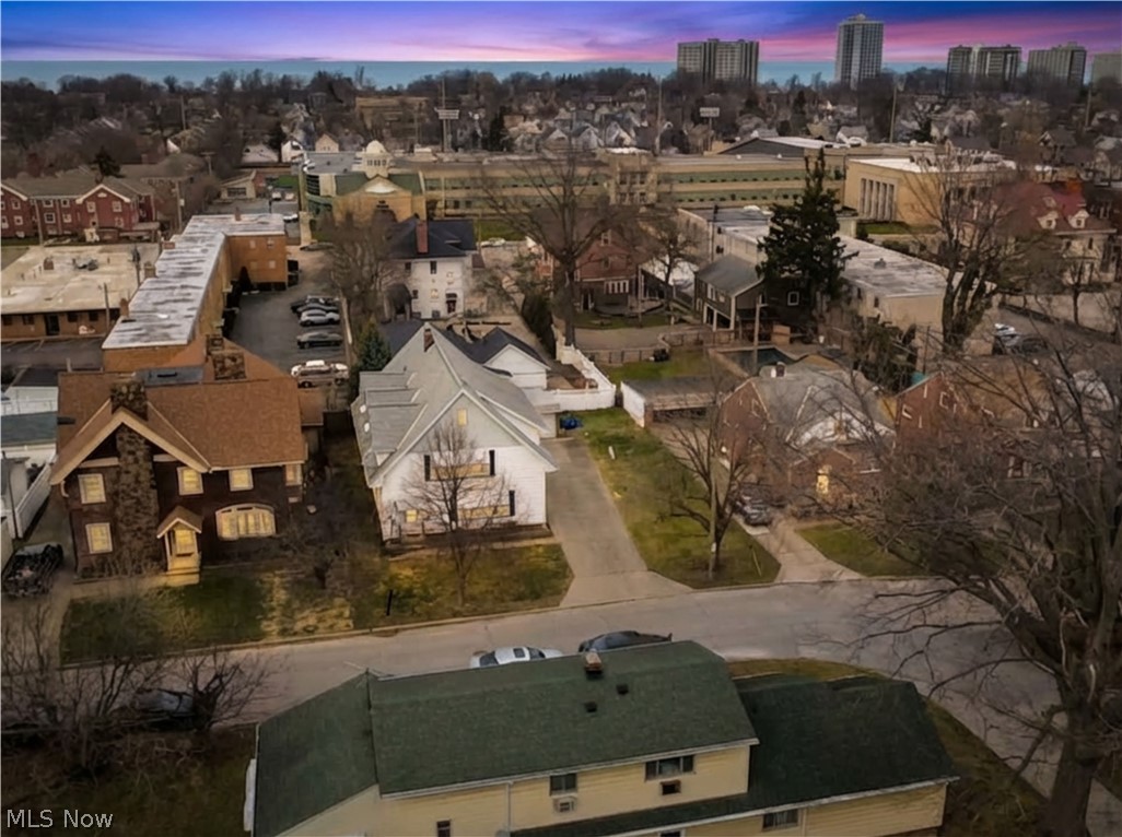 13532 Elbur Lane Lakewood OH 44107