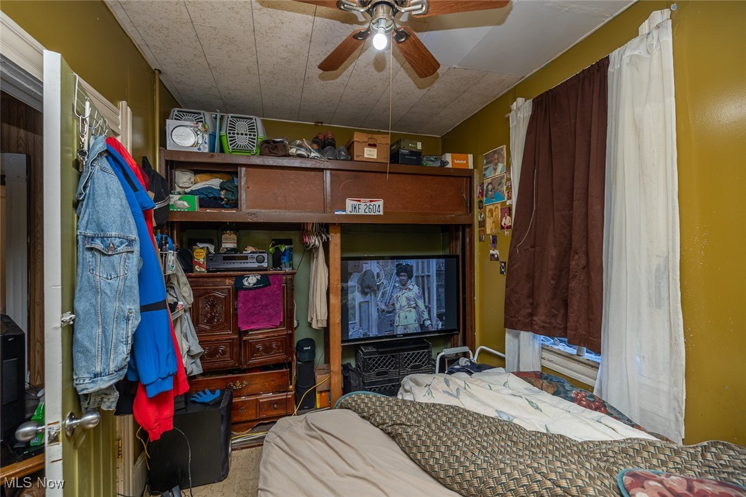 7538 Star Avenue Cleveland OH 44103