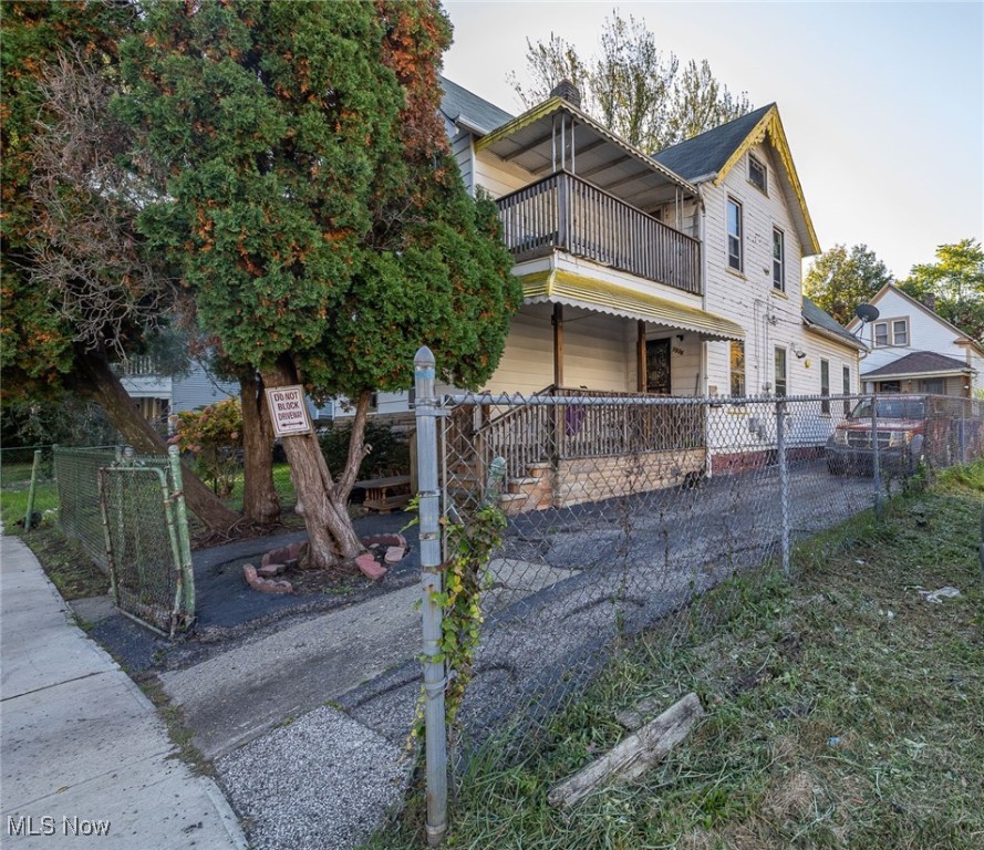 7538 Star Avenue Cleveland OH 44103