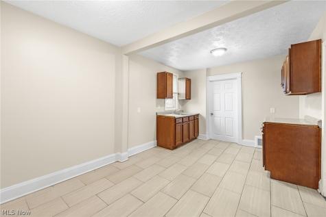 1362 W 83rd Street Cleveland OH 44102