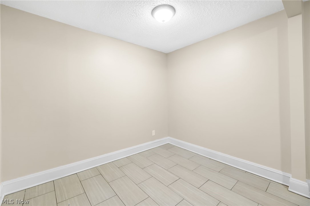 1362 W 83rd Street Cleveland OH 44102