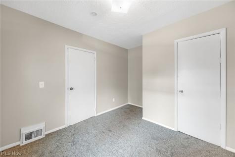 1362 W 83rd Street Cleveland OH 44102