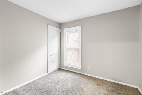 1362 W 83rd Street Cleveland OH 44102