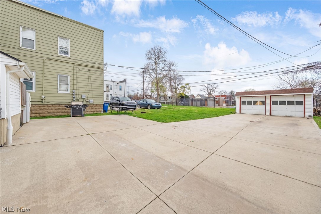 1362 W 83rd Street Cleveland OH 44102