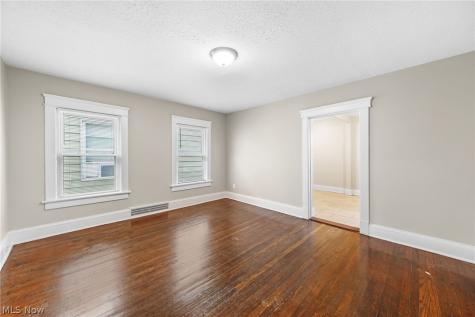 1362 W 83rd Street Cleveland OH 44102