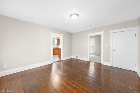 1362 W 83rd Street Cleveland OH 44102