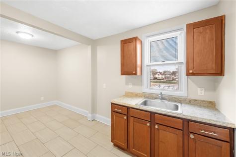 1362 W 83rd Street Cleveland OH 44102