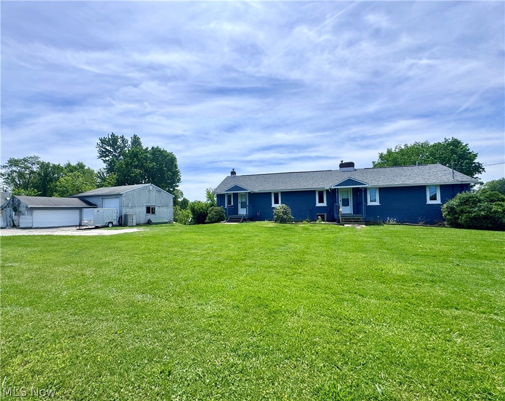 887-889 Colony Drive Aurora OH 44202