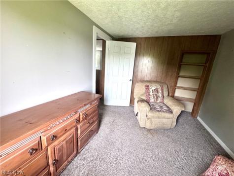 887-889 Colony Drive Aurora OH 44202