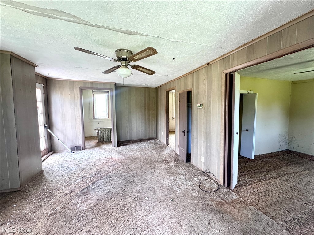 887-889 Colony Drive Aurora OH 44202