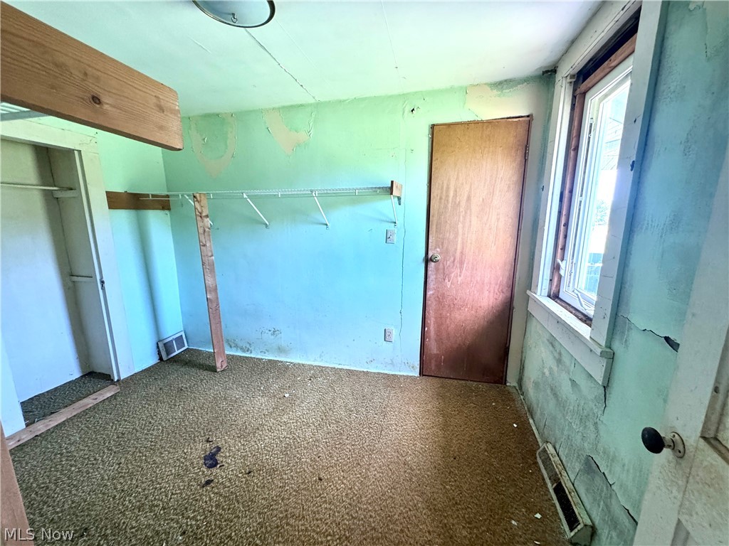 887-889 Colony Drive Aurora OH 44202