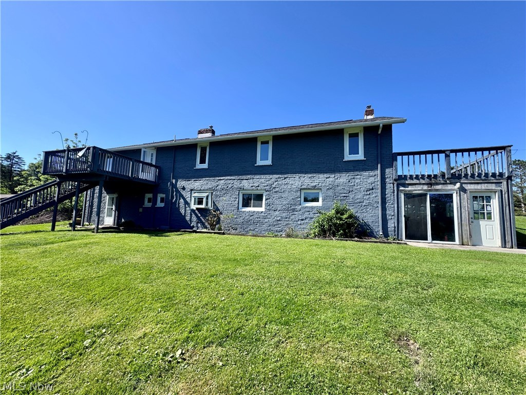 887-889 Colony Drive Aurora OH 44202