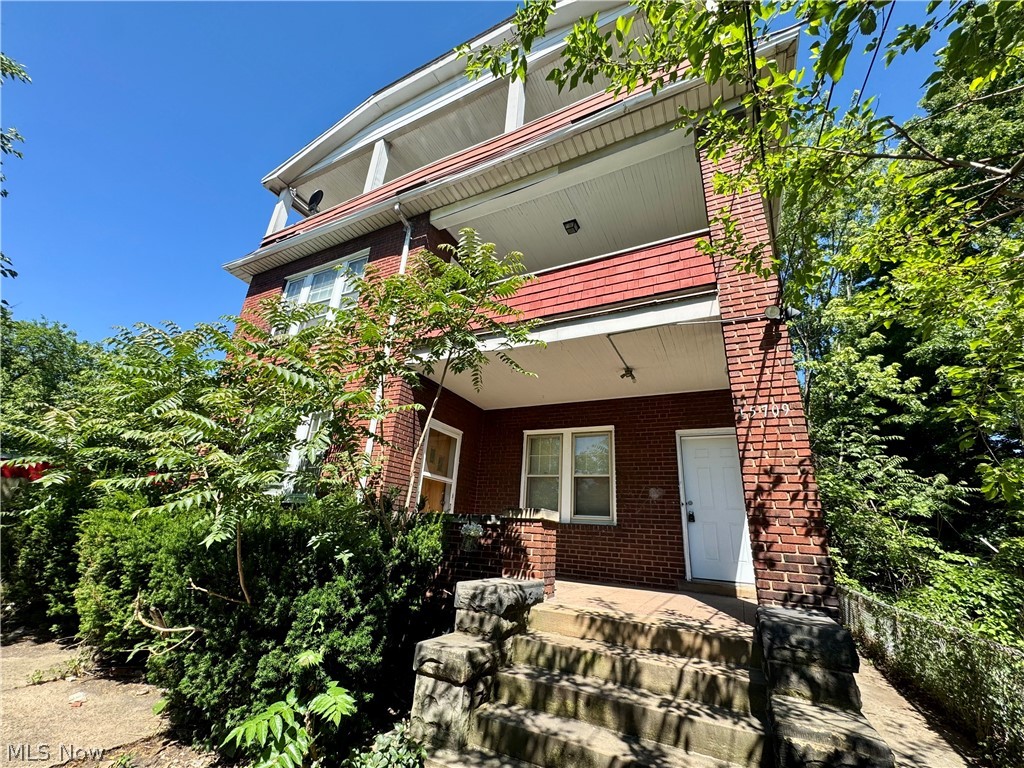 15709 Halliday Avenue Cleveland OH 44110