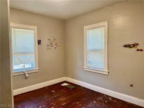 15709 Halliday Avenue Cleveland OH 44110