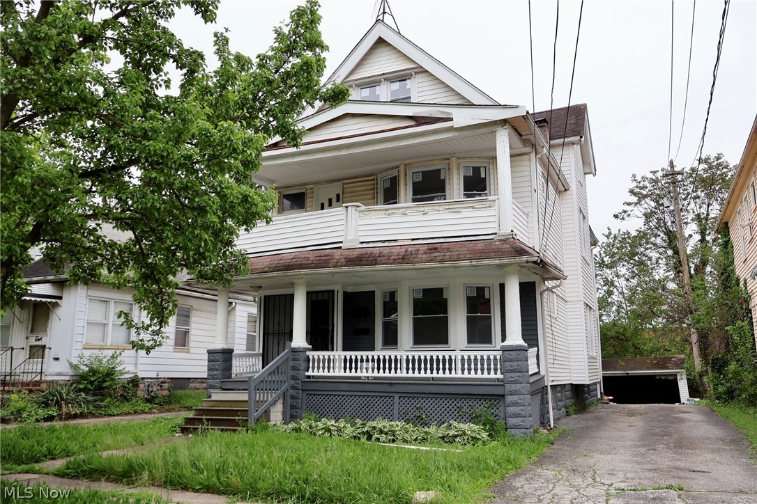 13302 Beachwood Avenue Cleveland OH 44105