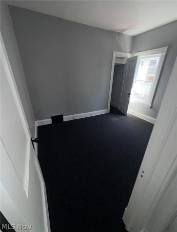 13302 Beachwood Avenue Cleveland OH 44105
