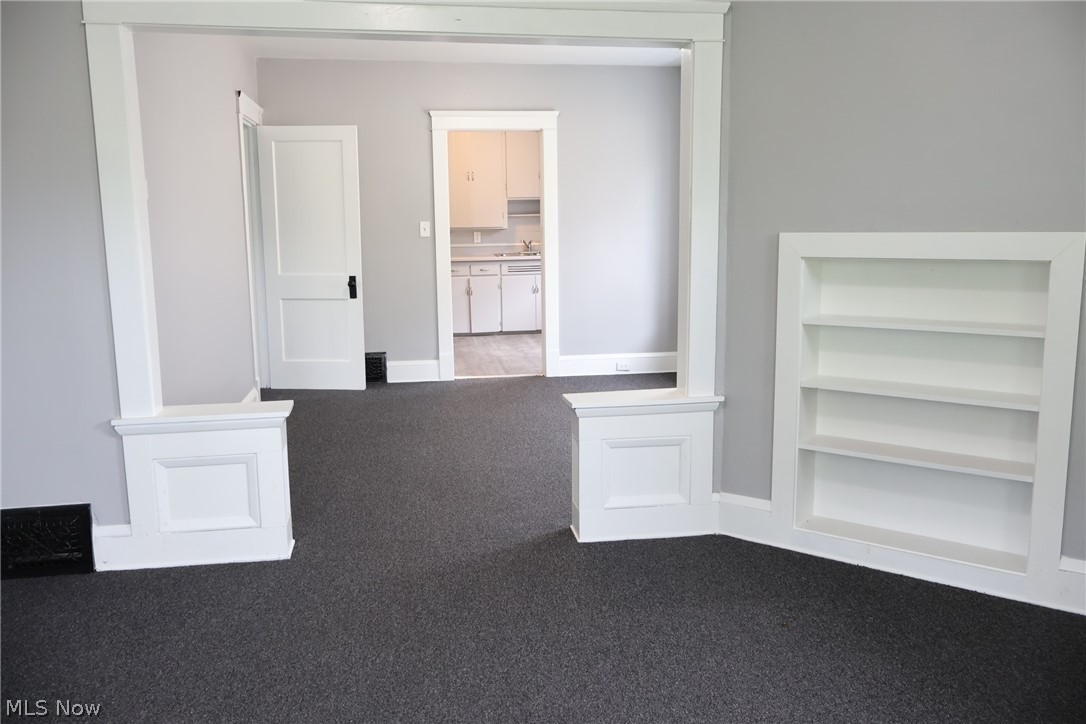 13302 Beachwood Avenue Cleveland OH 44105