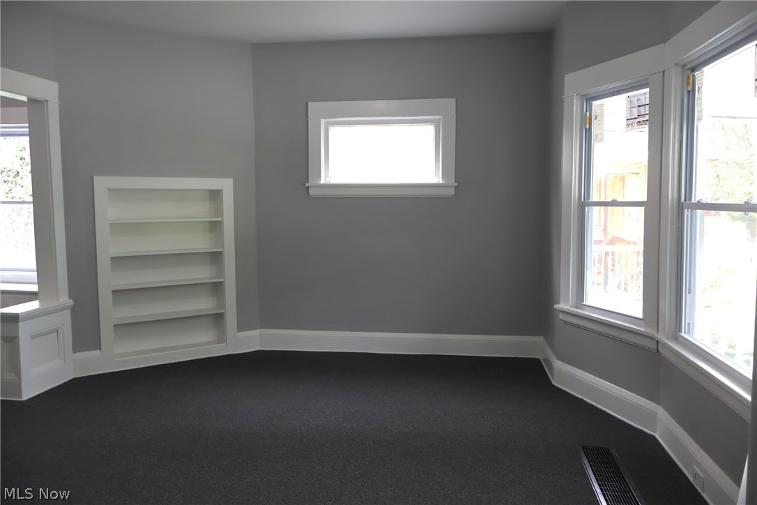 13302 Beachwood Avenue Cleveland OH 44105