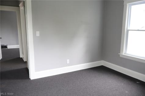 13302 Beachwood Avenue Cleveland OH 44105