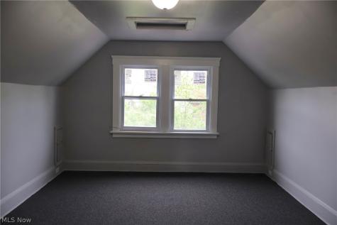 13302 Beachwood Avenue Cleveland OH 44105