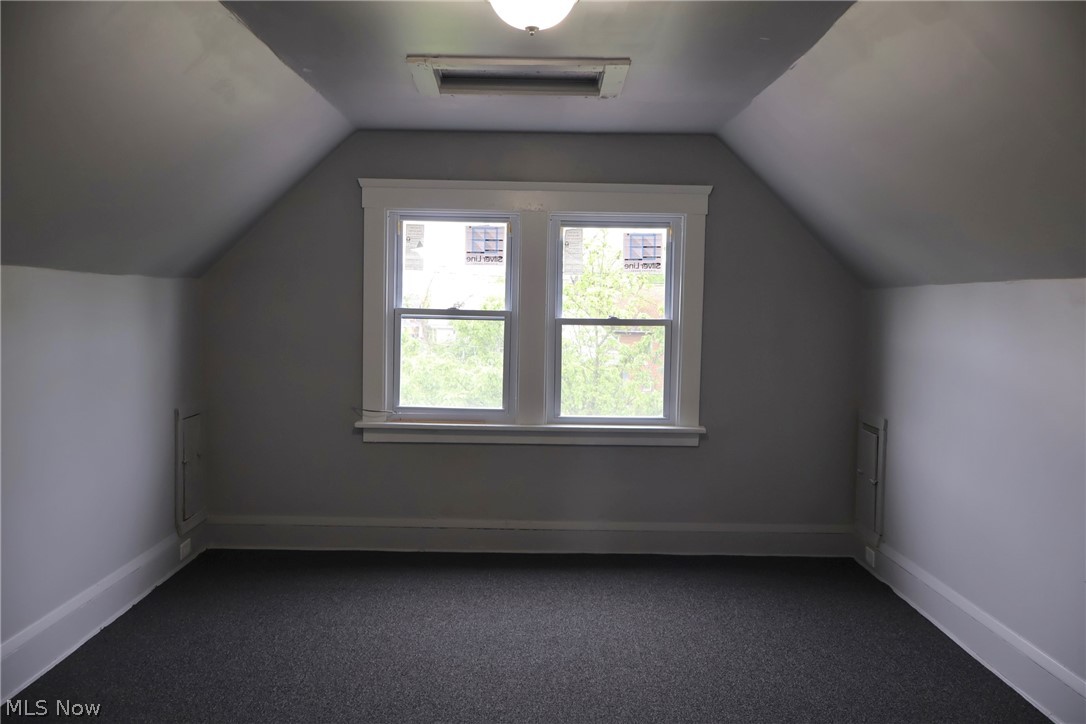 13302 Beachwood Avenue Cleveland OH 44105