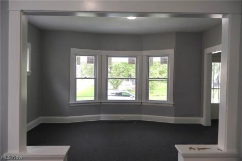 13302 Beachwood Avenue Cleveland OH 44105