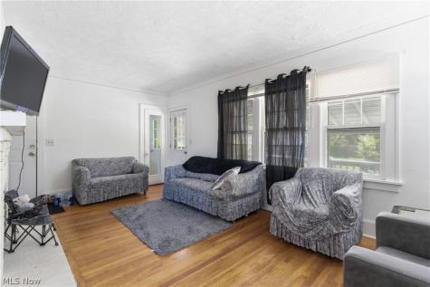 3333 Desota Avenue Cleveland Heights OH 44118