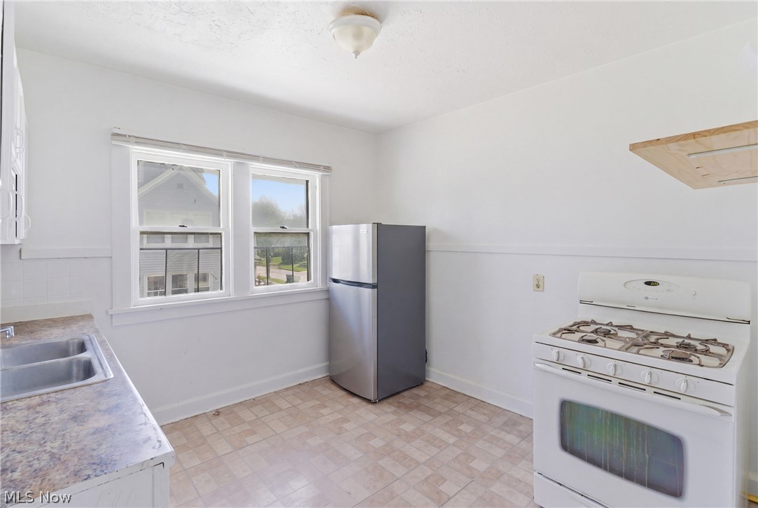 3333 Desota Avenue Cleveland Heights OH 44118