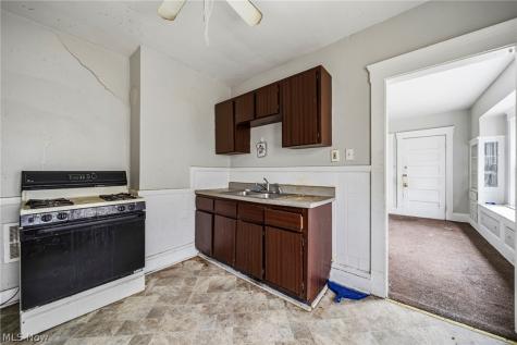 10022 Adams Avenue Cleveland OH 44108