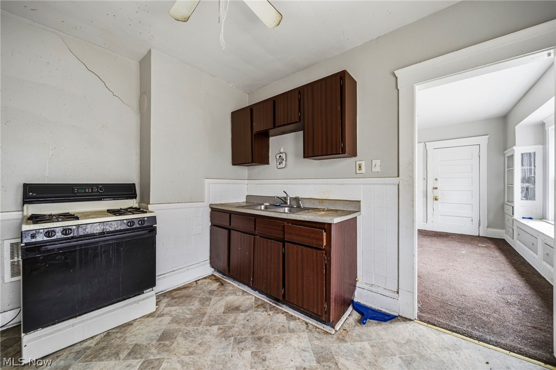10022 Adams Avenue Cleveland OH 44108