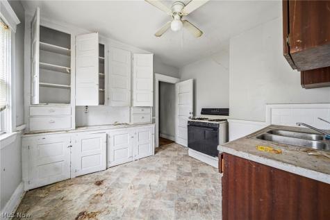 10022 Adams Avenue Cleveland OH 44108