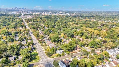 2135 Coventry Road Cleveland Heights OH 44118