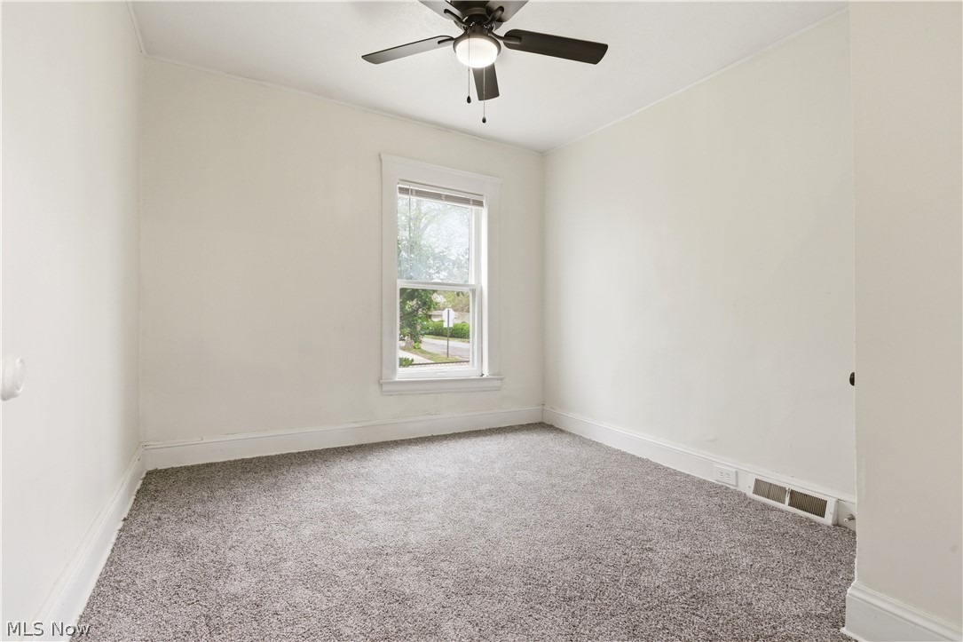 689 Midland Avenue Cleveland OH 44110