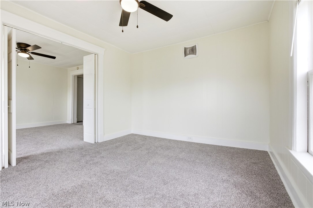 689 Midland Avenue Cleveland OH 44110