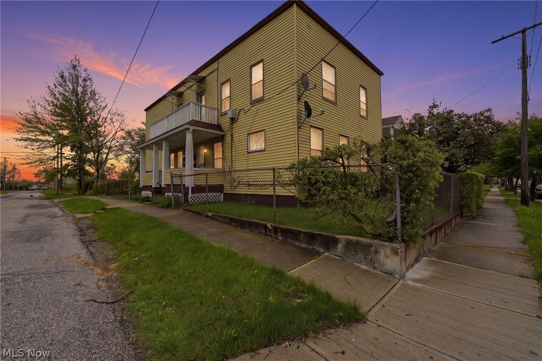 689 Midland Avenue Cleveland OH 44110